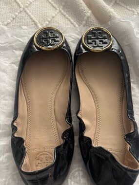 Tory Burch Black Patent Leather Logo Round-Toe Ballet Flats